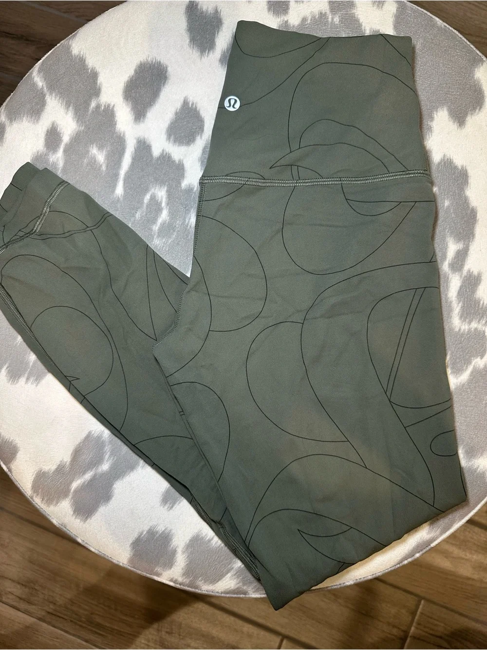 Lululemon Align High-Rise Pant 25” in Scripted Yogo Army Green/Dark Olive